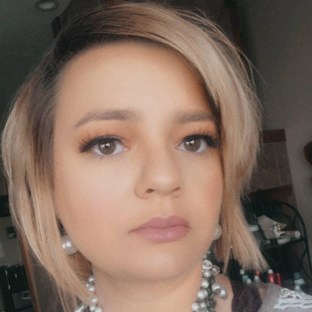 Meet your Posher, Lisa